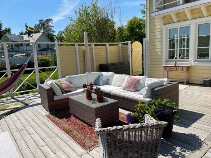 Nybyggd villa med sjötomt och egen brygga – bild 11 av 20
