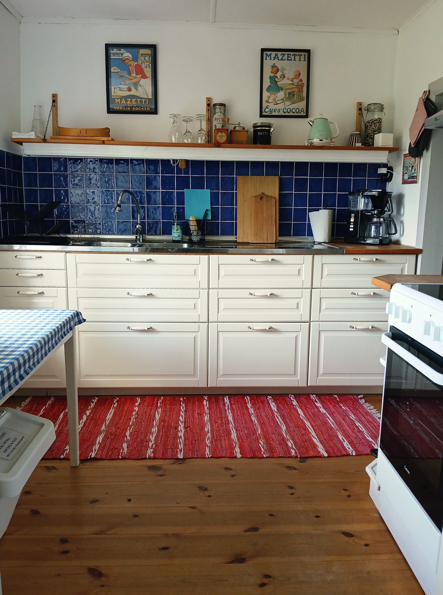 Österlen, charmig stuga med trädgård – bild 14 av 24