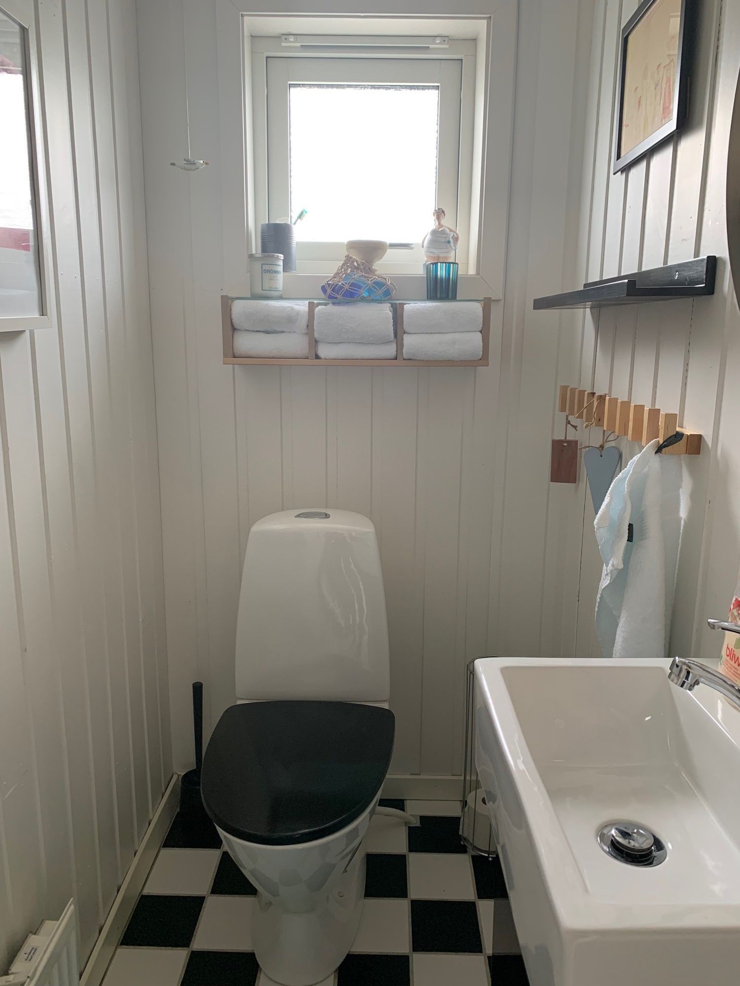 Härligt sommarhus på Tjörn med havsutsikt. – bild 23 av 24