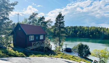 Hyra vårt charmiga gästhus på Löparö – ett paradis