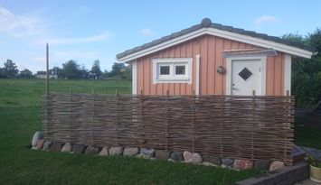 Stuga i vackra Arild i Skåne 200m hav bad naturres
