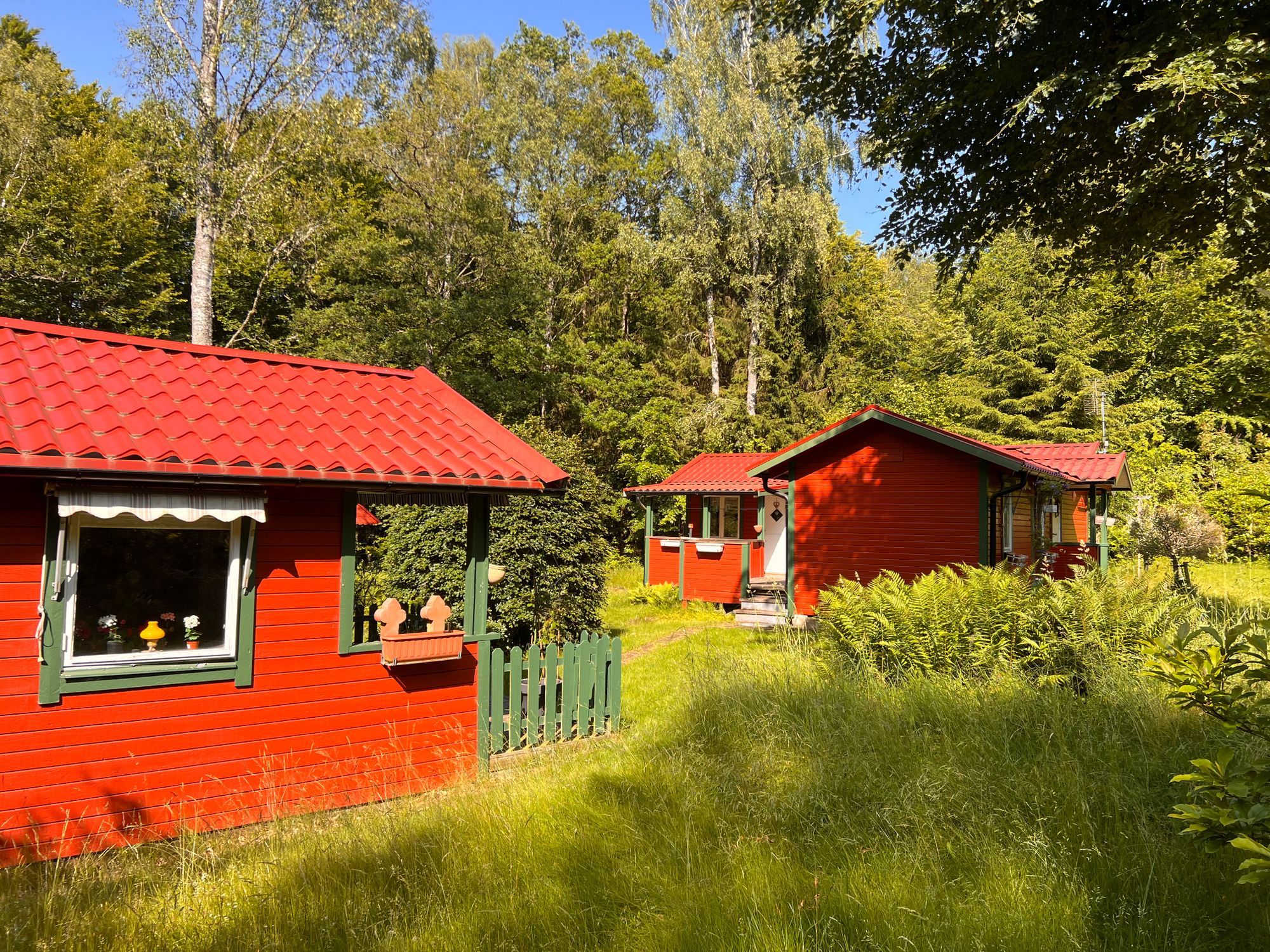 Stuga med privat badtunna – bild 16 av 24