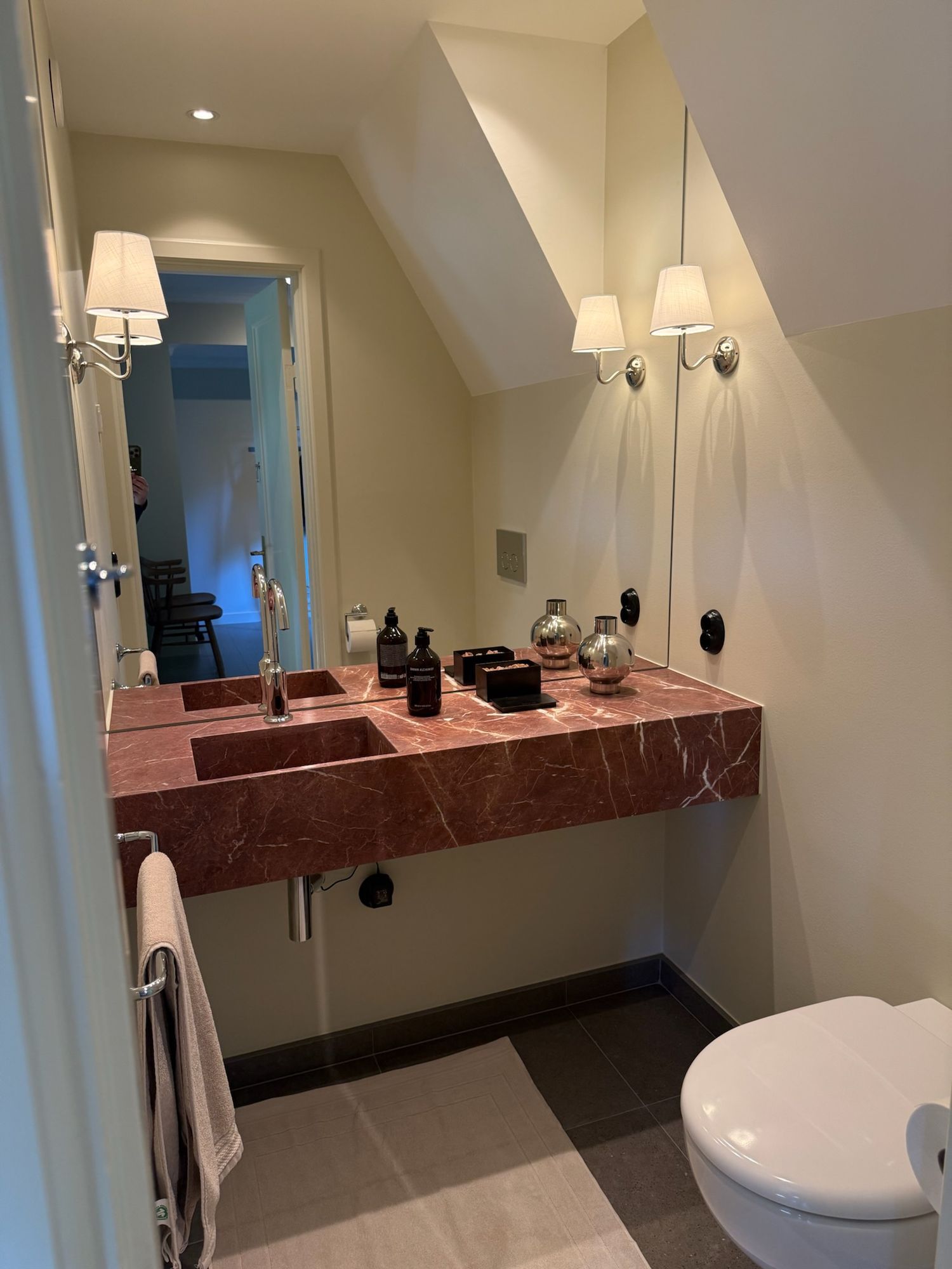 Nyrenoverat & centralt i Båstad – bild 10 av 10