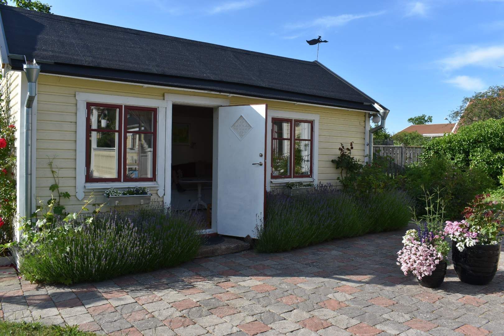 Mysig stuga i centrala Borgholm – bild 2 av 19