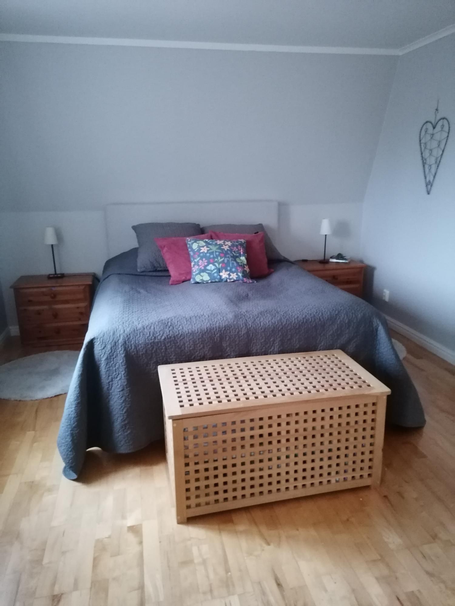 Hus i Östra Visby med trädgård – bild 3 av 16