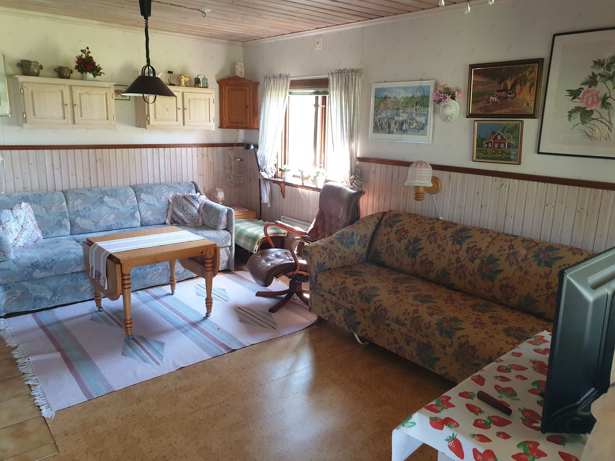 Stuga mitt i Högakusten. – bild 4 av 10
