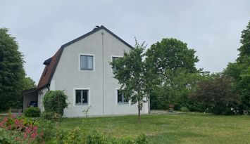 Hus i Östra Visby med trädgård