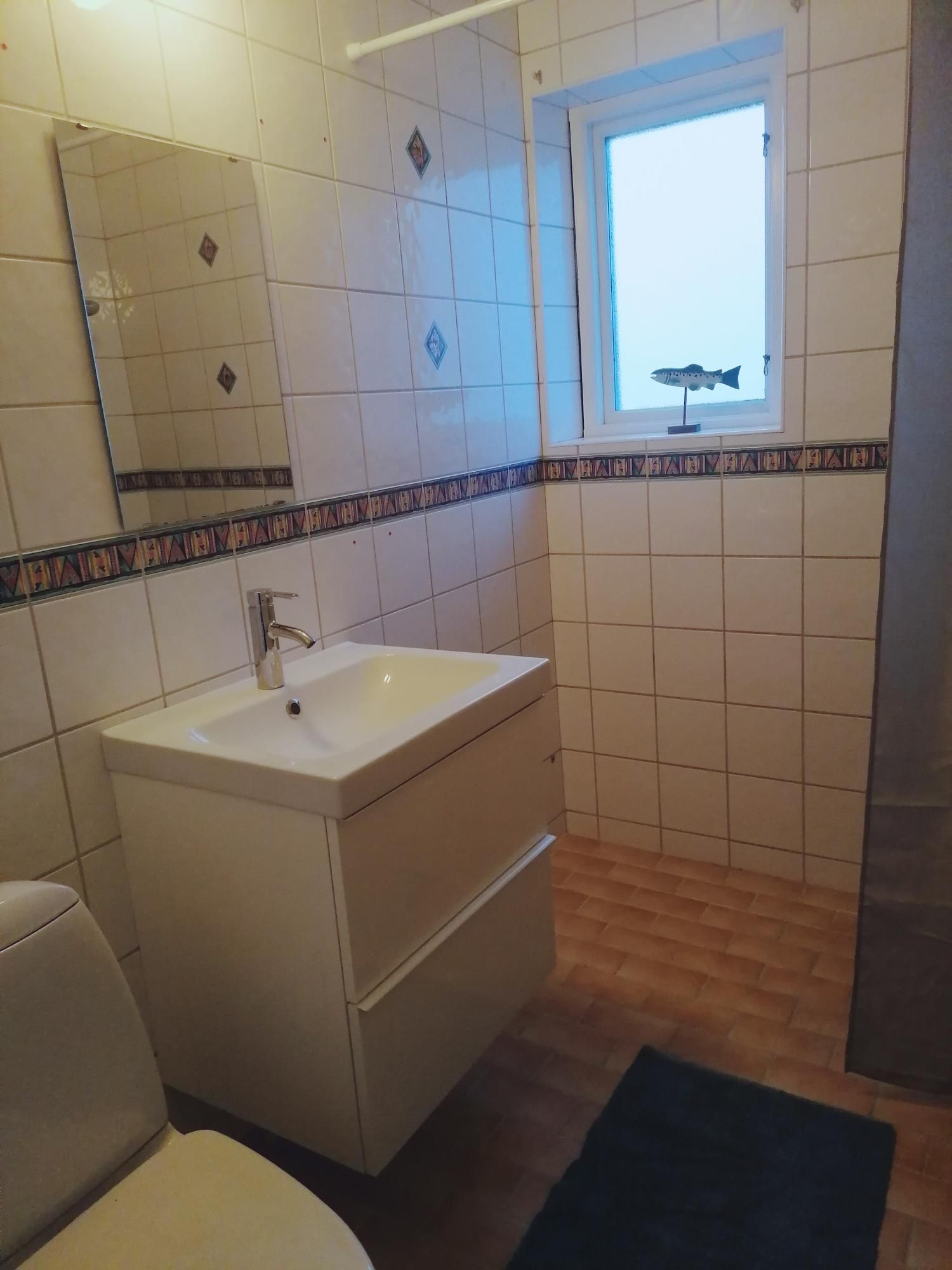 Hus i Östra Visby med trädgård – bild 8 av 16