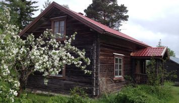 Skattungbyn hyr du gemytlig och hemtrevlig stuga