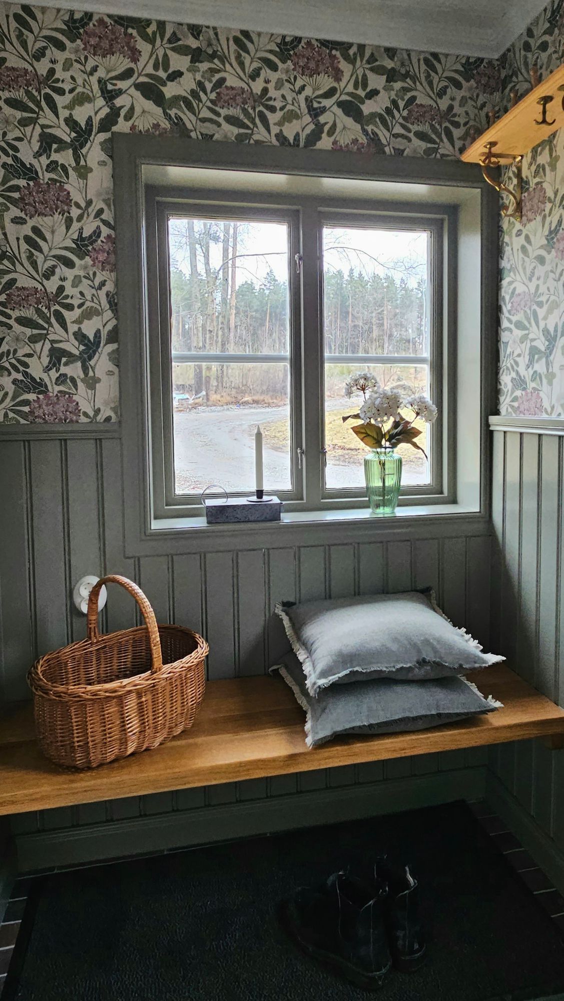 Sjöstuga vid Mälaren – brygga, roddbåt & bastu – bild 19 av 24