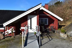 Mysig stuga på Tjörn i Bohuslän