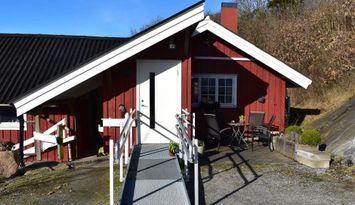 Mysig stuga på Tjörn i Bohuslän